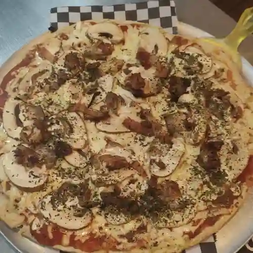 Pizza Pollo Bechamel Mediana