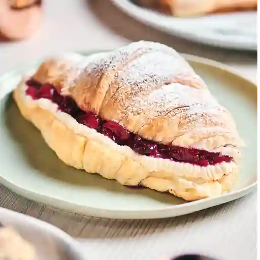Croissant de frutos rojos