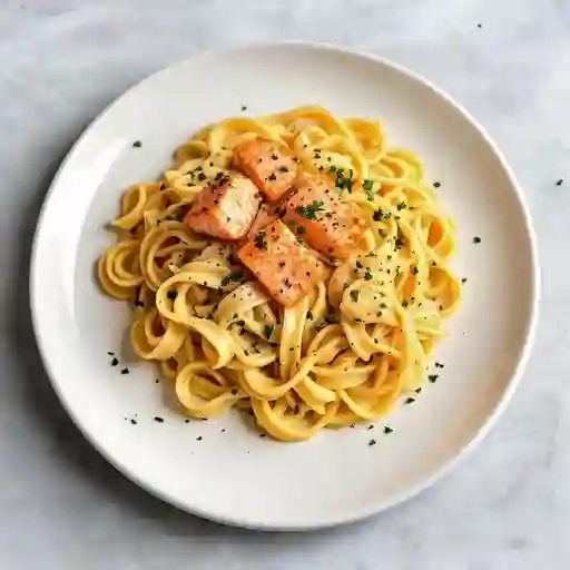 Pasta vodka y salmón