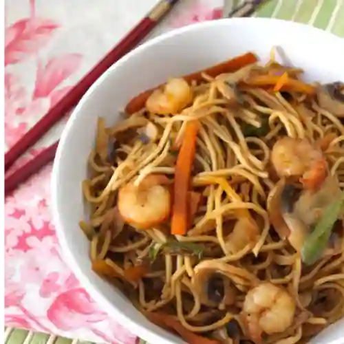 Fideos con Camarones y Champiñones