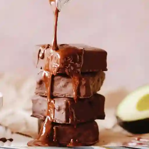 Brownie keto de aguacate
