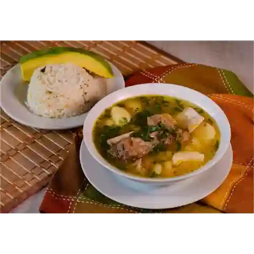 Sopa de Costilla con Acompañante