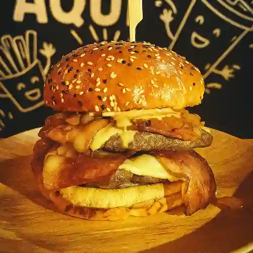 Burger Doble con Papas