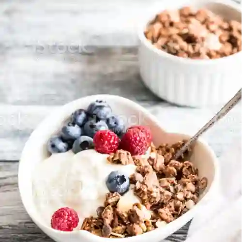 Yogurt Griego con Granola