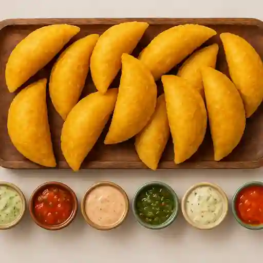 Combo familiar 12 empanadas de maiz mix