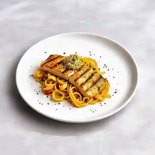 Asase (Róbalo Sobre Fetuccini)