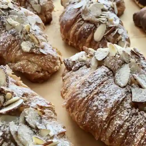 Croissant de almendras