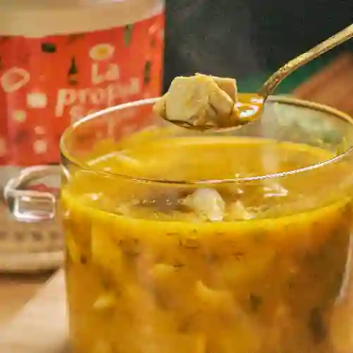 Sopa de Pollo Pequeña (1 Persona)