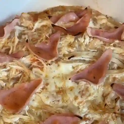 Pizza Pollo y Jamón Mediana