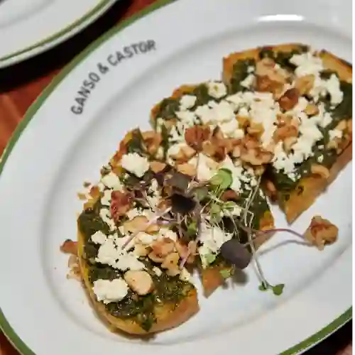 Tartine de Pesto y Nueces