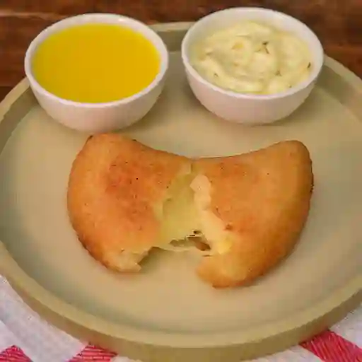 Empanada de queso mozzarella