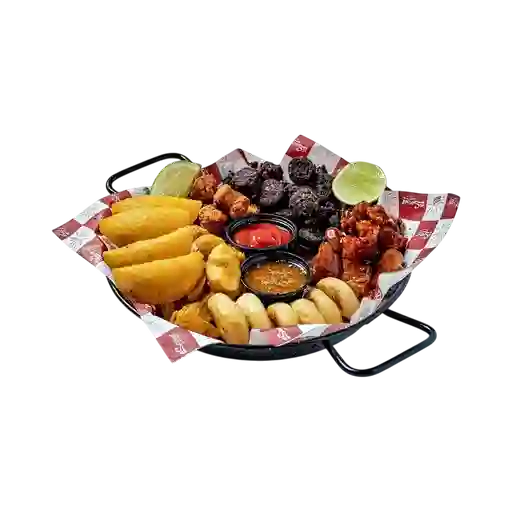Picada para 2 con Chicharron Pinchao