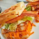 Chicken Waffle Sándwich