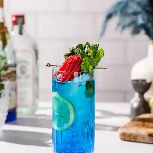 Gin tonic blue berry