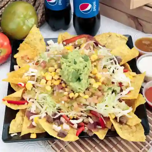 Big nachos más 2 gaseosas