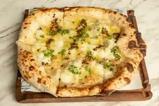 Pizza Tres Quesos Trufada