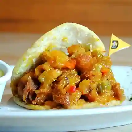 Arepa Chicharronada