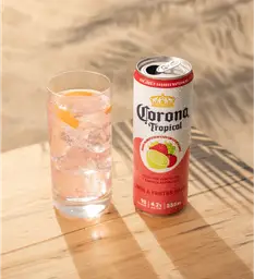 Corona Tropical Bebida Alcohólica Sabor a Limón y Frutos Rojos 
