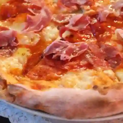 Pizza Embajadora de Italia