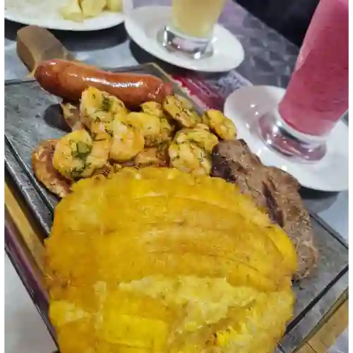 Parrilla Mar y Tierra