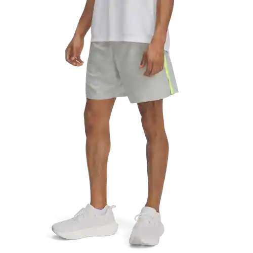 Under Armour Pantaloneta Launch 7 Hombre Verde Talla SM