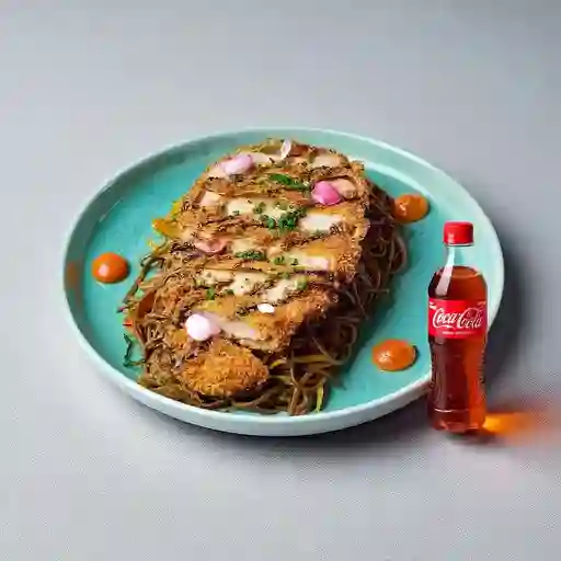 Combo Yakisoba Tonkatzu + Coca Cola Original 400 ml