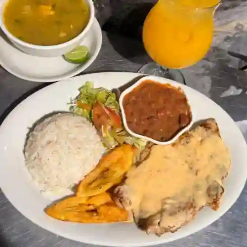 Pechuga en Salsa Bufalo