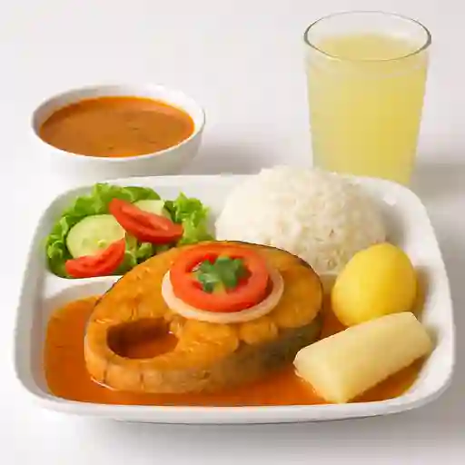 Bandeja con Rodaja de Pescado Sudado