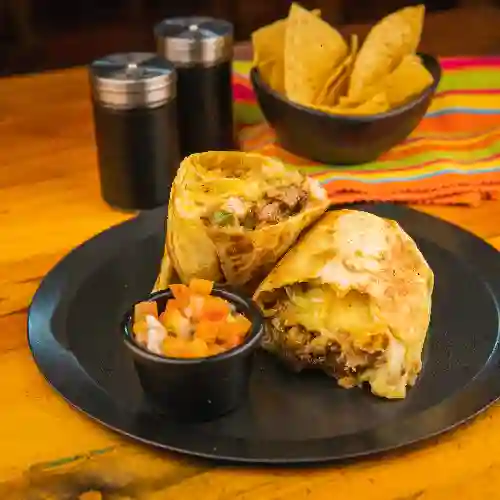 2X1 Burrito de Pollo Salteado + Bebidas