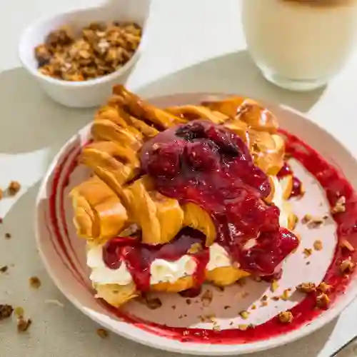 Croissant de Frutos Rojos