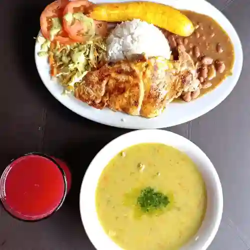 Almuerzo Del Día