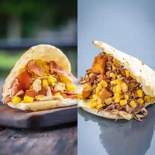 Arepa Hawaiana + Arepa Mi Arepa