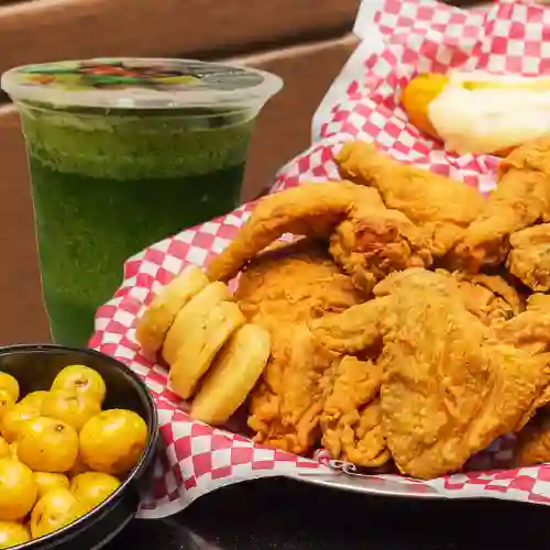 Combo Pollo Platano y Jugos
