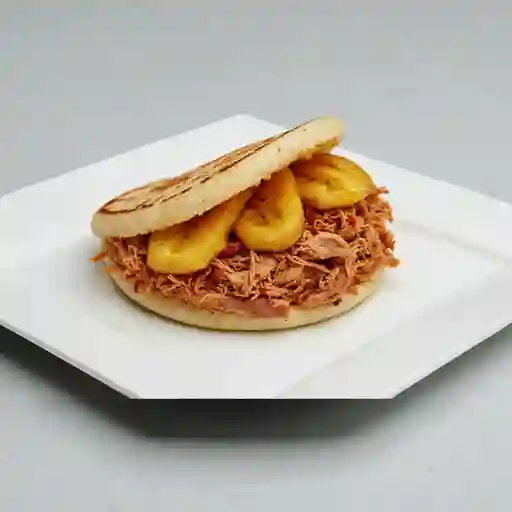 Arepa Mixta + Tajada