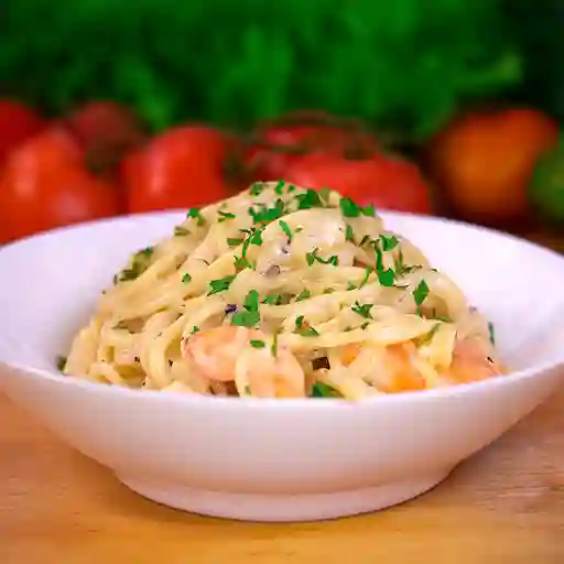 Pasta Alfredo con Camarones