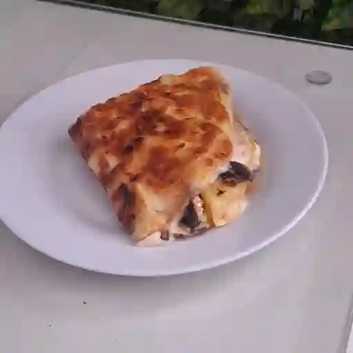 Crepe de huevo, champiñón y queso