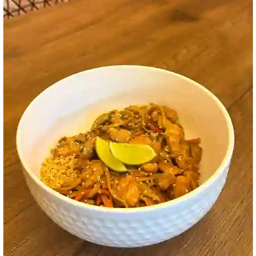 Pad Thai Pollo y Camarón