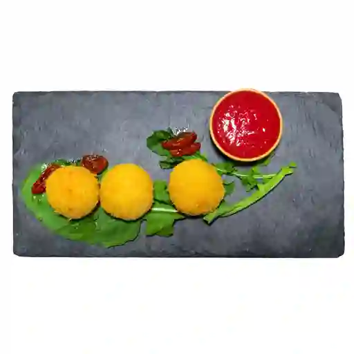 Bolitas de queso apanadas