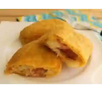 Empanada de Queso con Tocineta