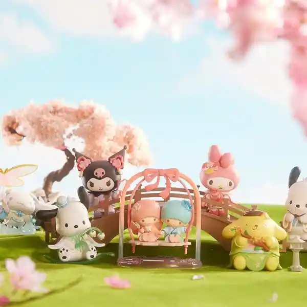 Caja Sorpresa Con Flores y Kimono Sanrio Miniso