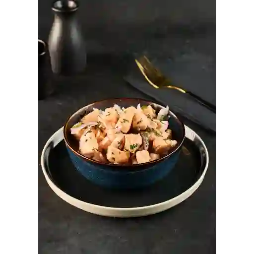 Ceviche de salmón grillado