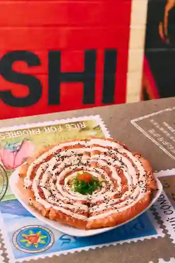 Pizza de sushi de salmon ahumado