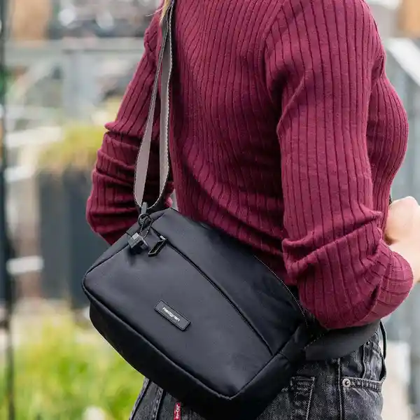 Hedgren Bolso Neutron Mediano Negro