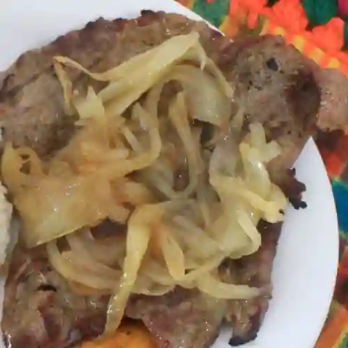 Carne Encebollada