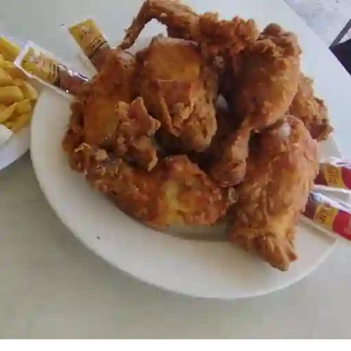 Pollo y medio broaster