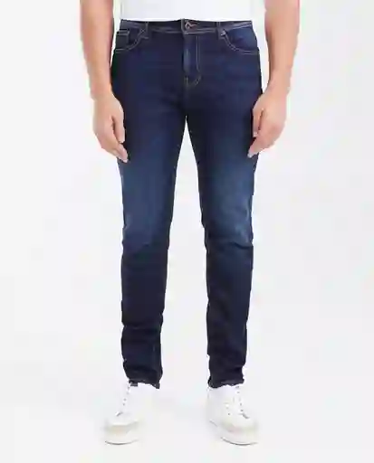 Jean Slim Fit- Famous Azul Clásico Oscuro Talla 32/32 Chevignon