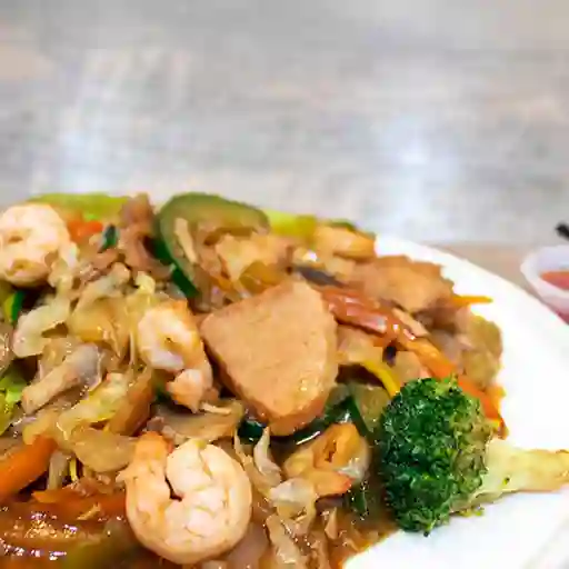 Chop Suey de Pollo y Res Personal