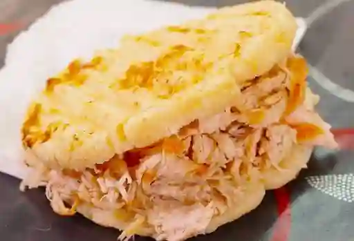 Arepa con Pollo