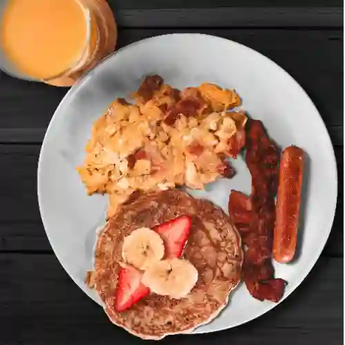 Huevos Al Gusto con Salchicha + Jugo