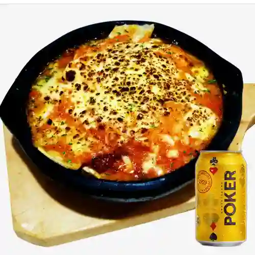 Combo Lasaña + Cerveza Poker Lta 330ml